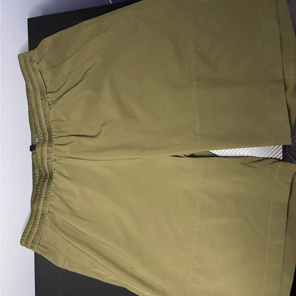 Men's Tan Shorts